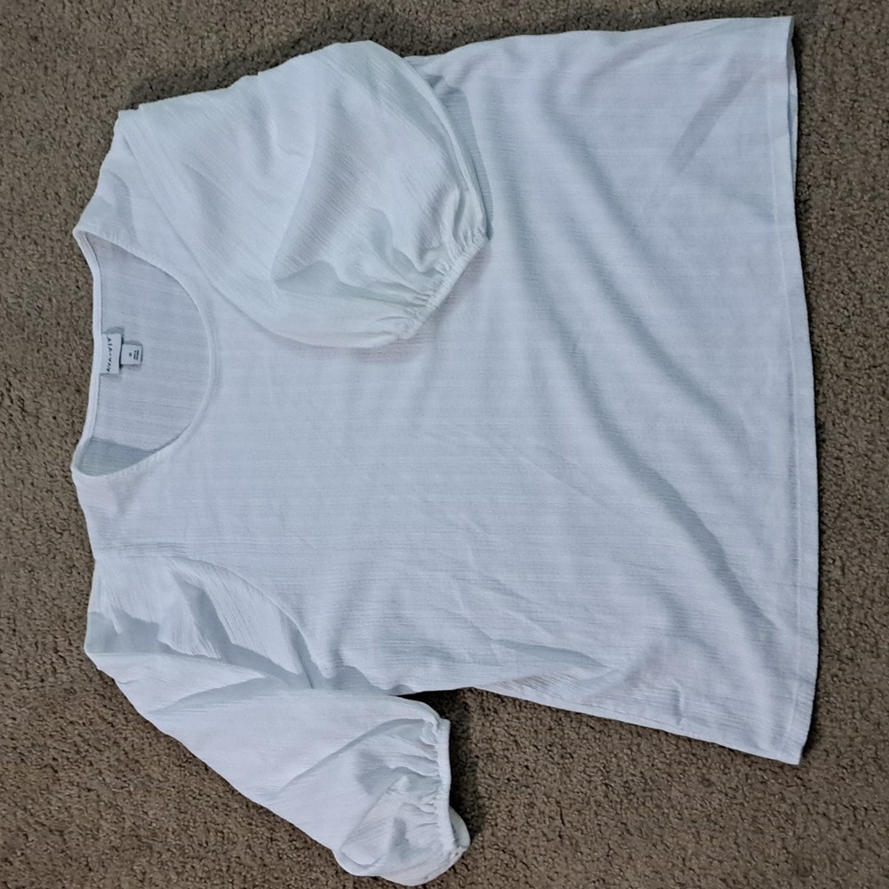 1X Ava&Viv White Blouse